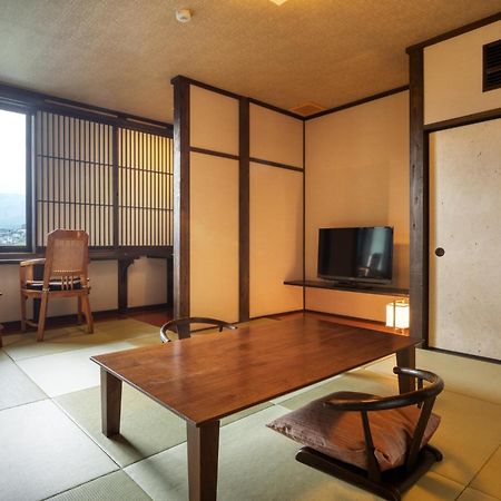 Yufuin Onsen Toshoan Hotell Exteriör bild