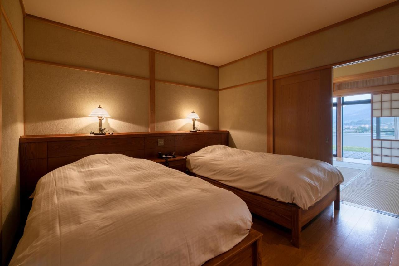 Yufuin Onsen Toshoan Hotell Exteriör bild